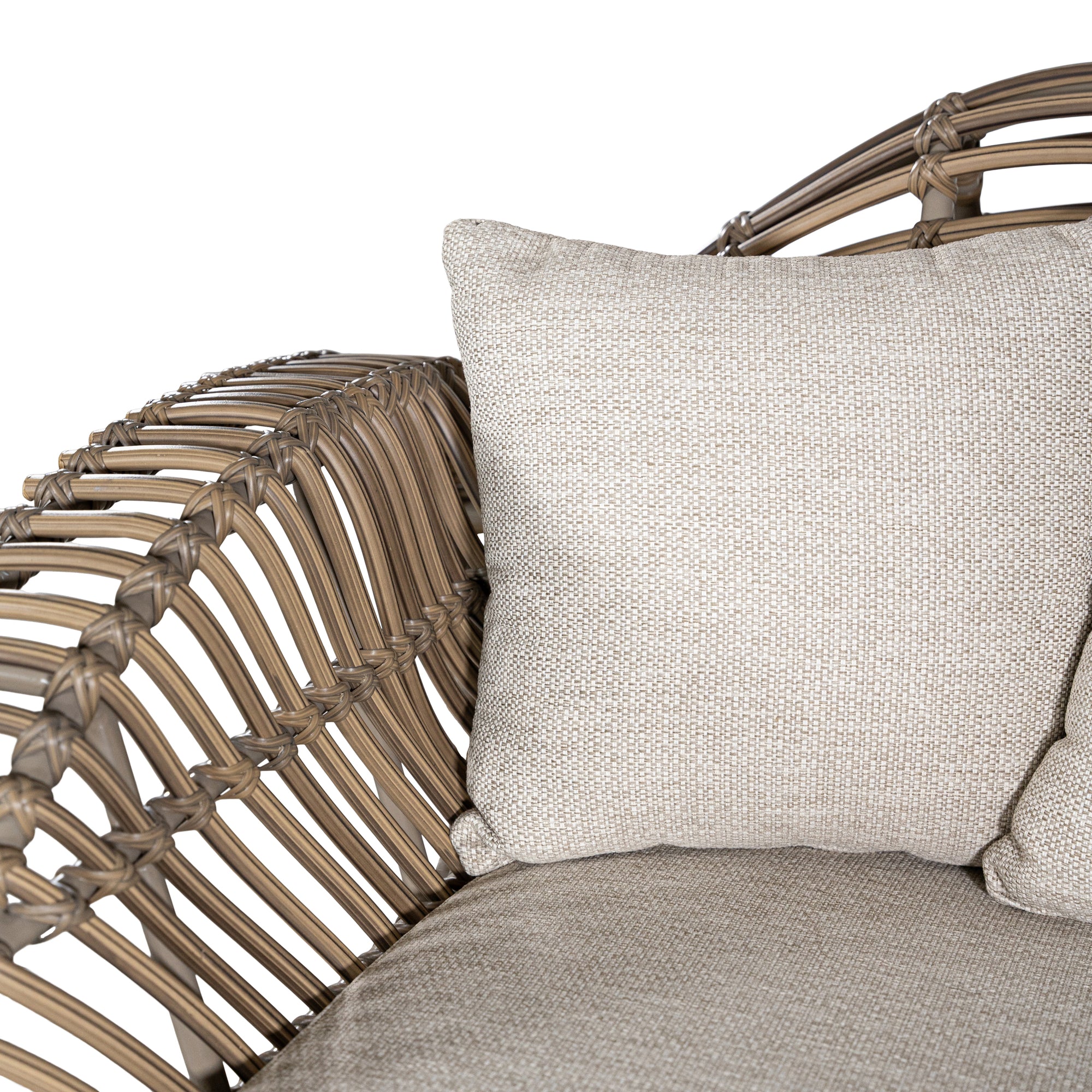 Makasi Sofa | One Seater Uniqwa Collections
