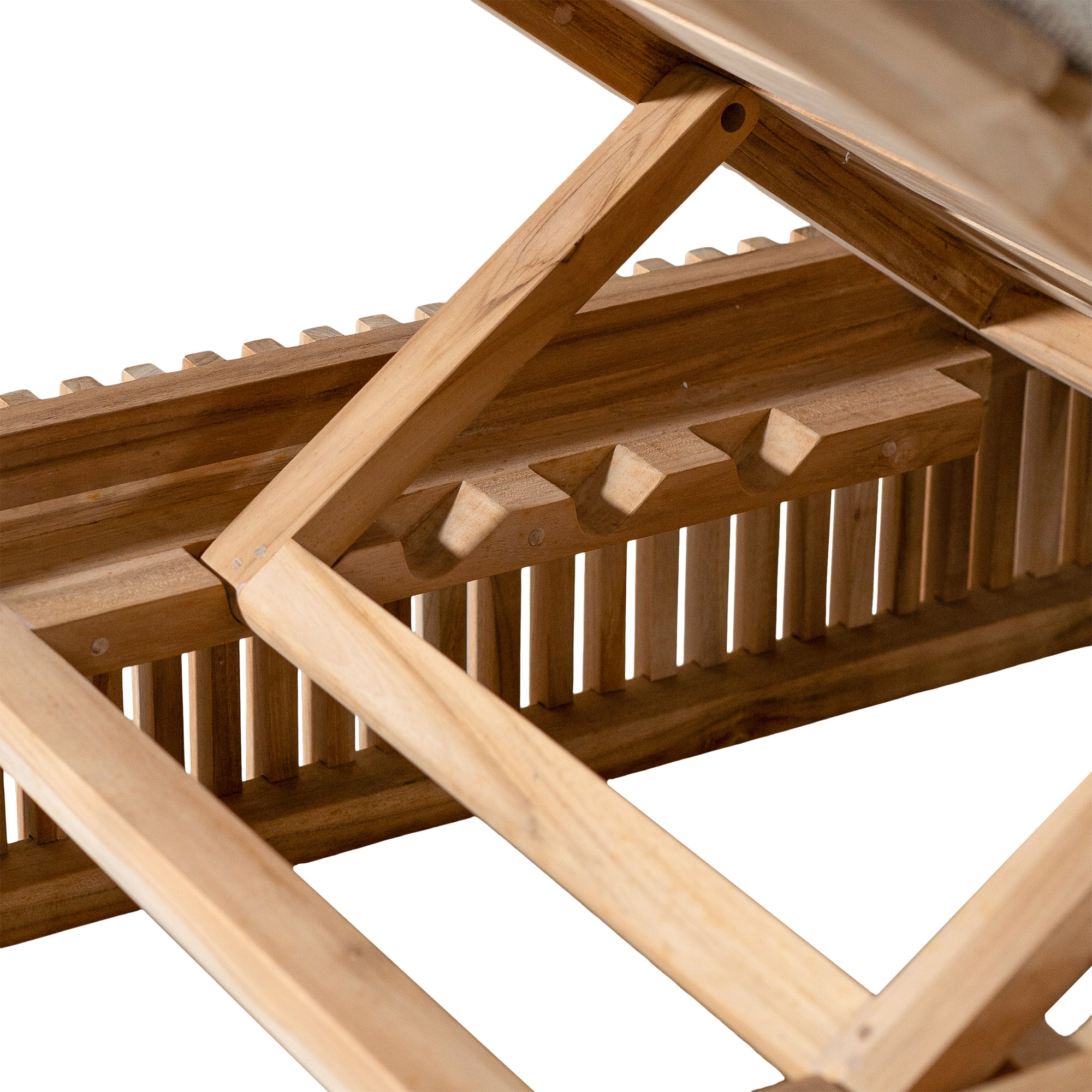 Omaanda Sun Lounger | Luxury Natural Uniqwa Collections