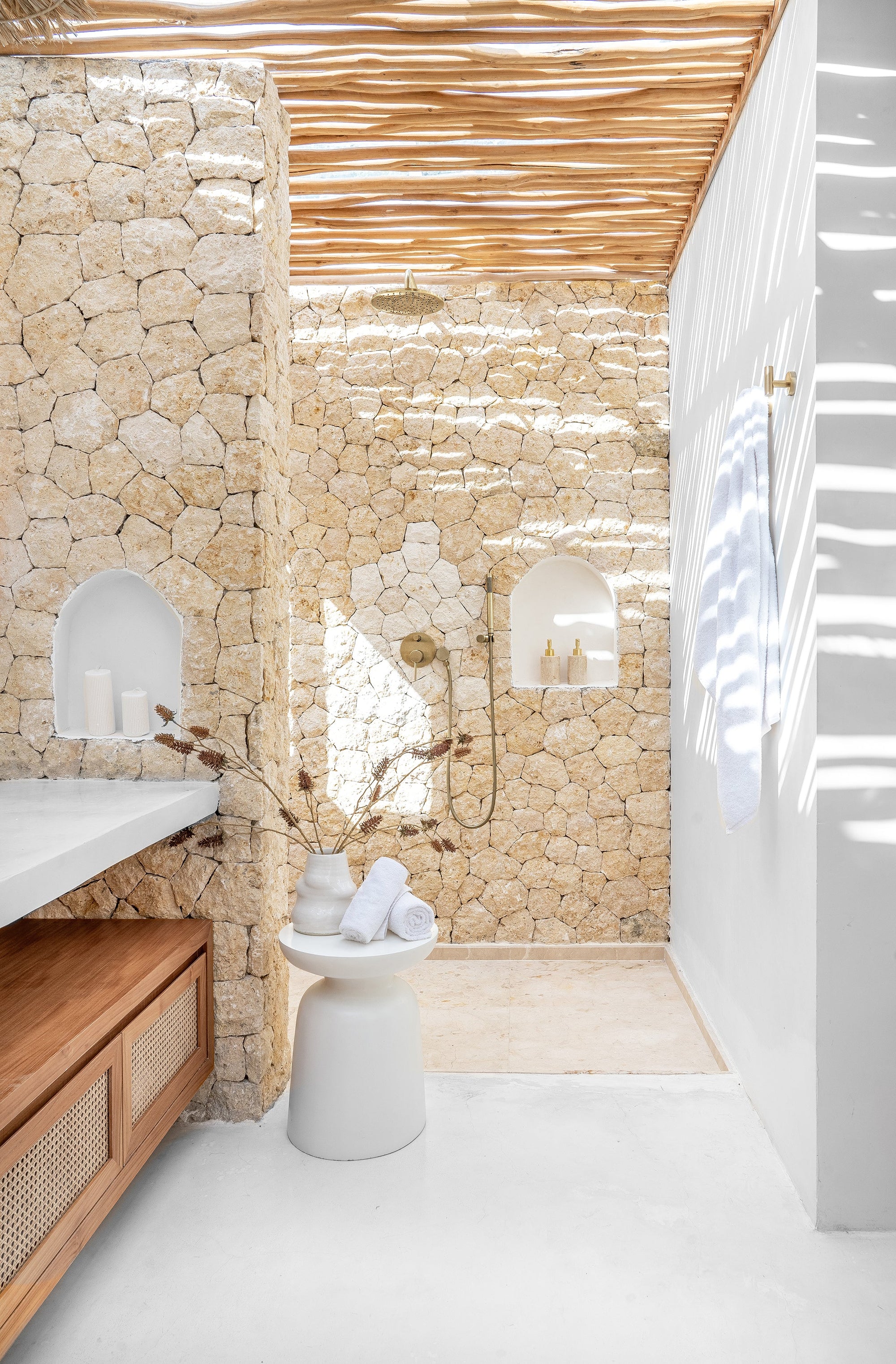 Uniqwa Eucalyptus Latte Poles Bundle of 10 Uniqwa Latte Poles