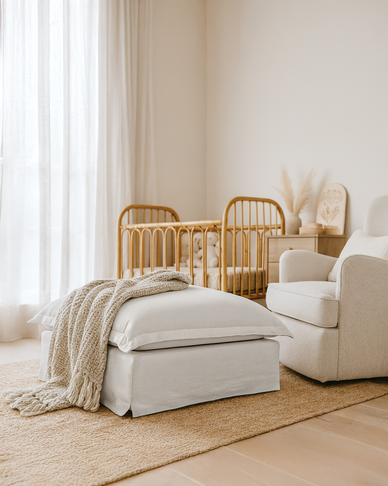 Matanza Ottoman | Warm White Uniqwa Collections
