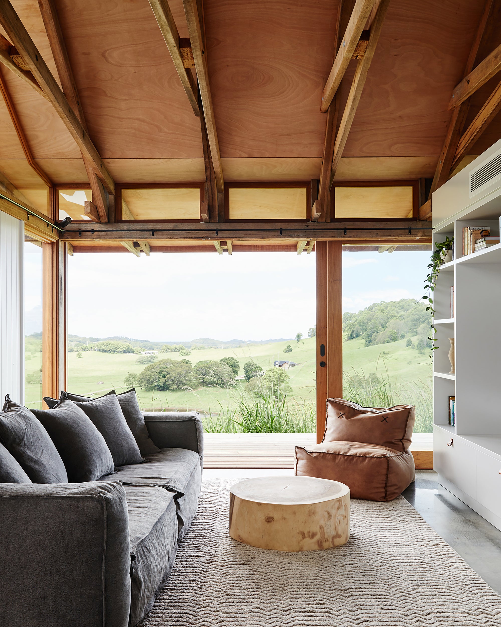 Hendrix Sofa | One Seater Uniqwa Collections