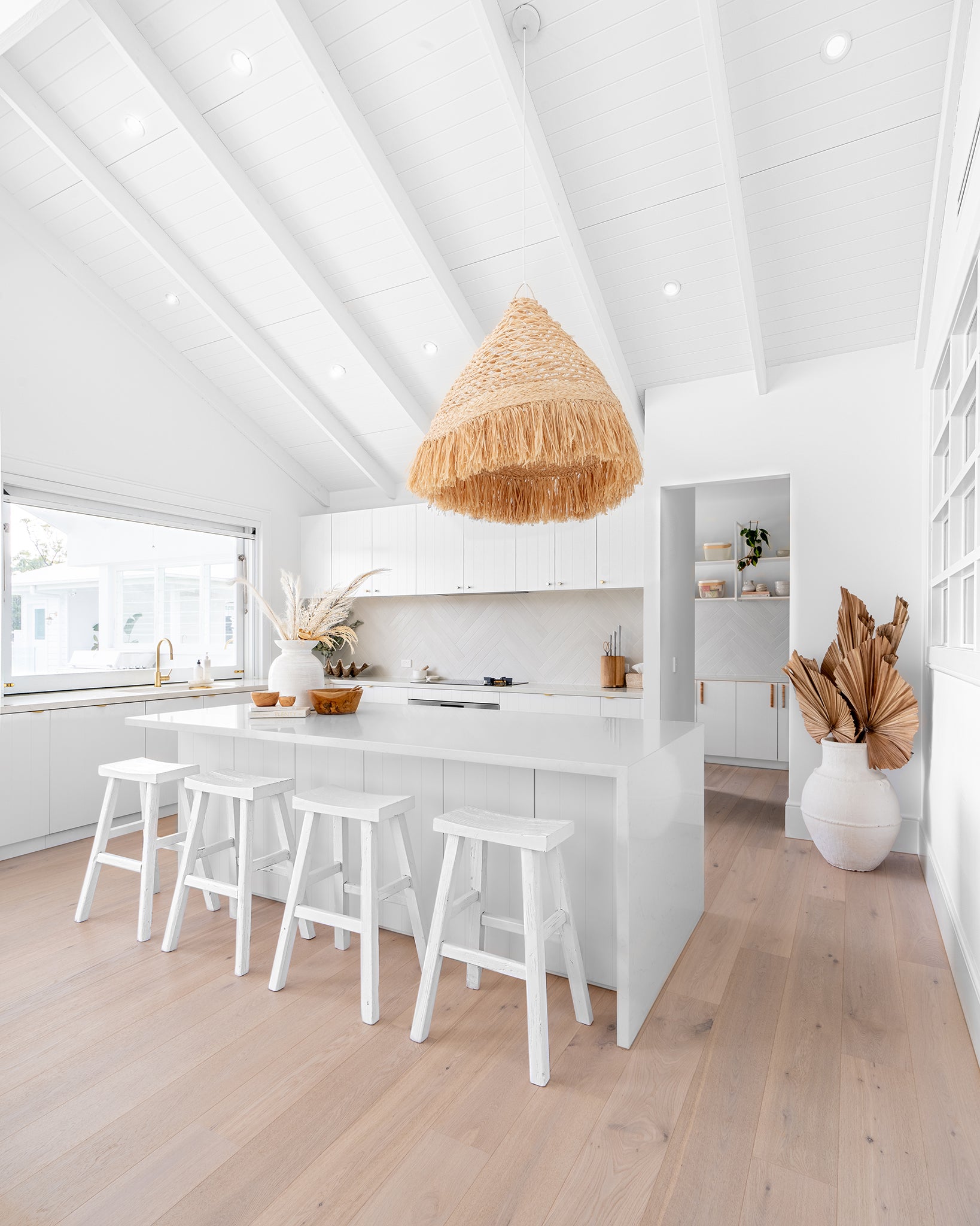 Kusina Barstool | Elm | White Uniqwa Collections