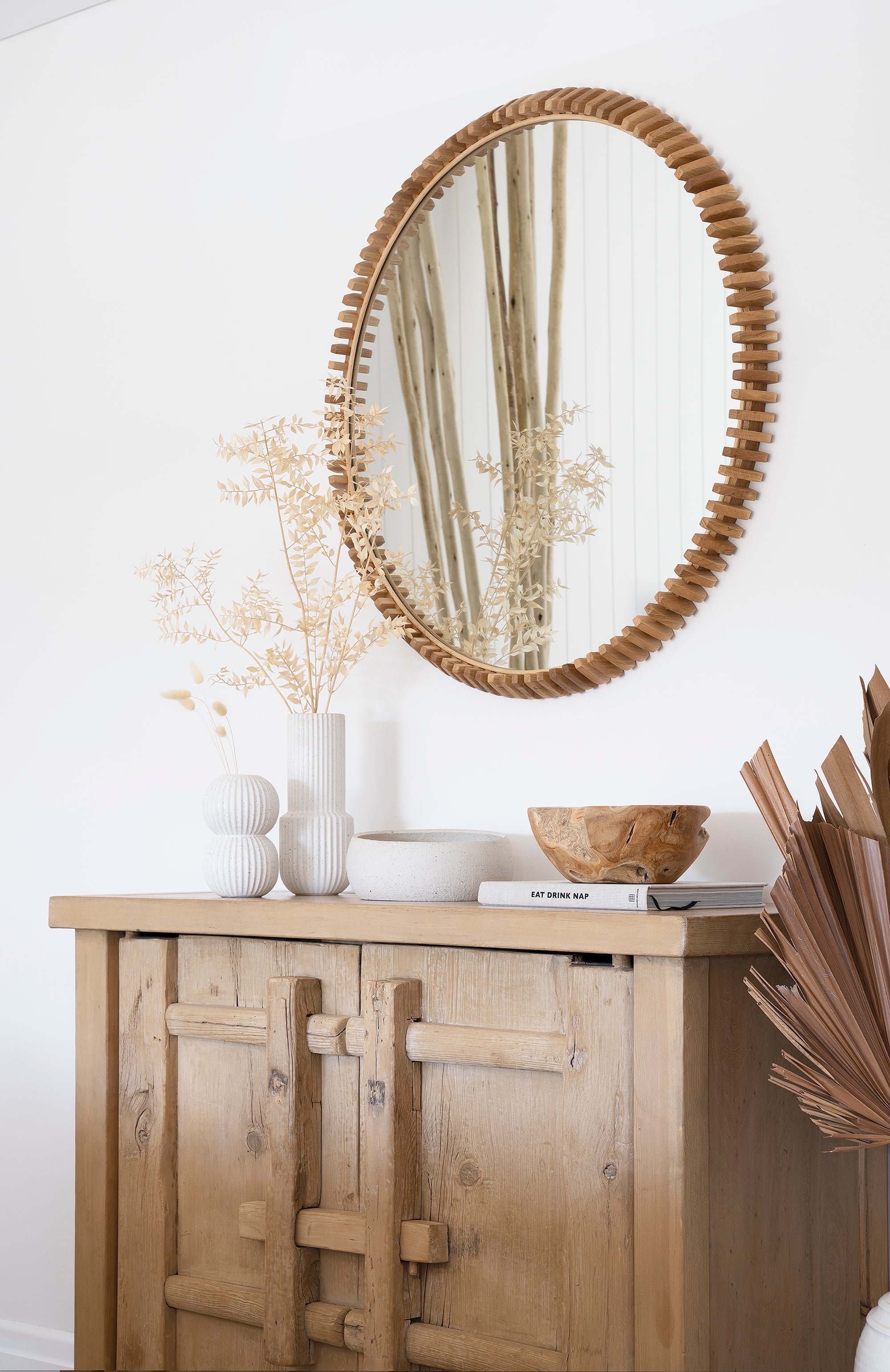 Lindi Round Mirror | Natural Uniqwa Collections